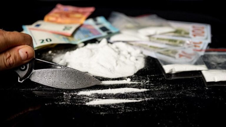 „Fehér cunami” Európában: tonnaszám érkezik a kokain