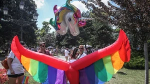 Mutatjuk, ki állhat az LMBTQ TV indulása mögött