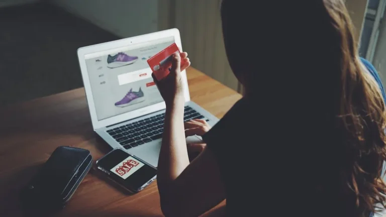 Instant Cashback a ZEN.COM-mal: hogyan csökkenthető a Nike termékek vásárlásának költsége?