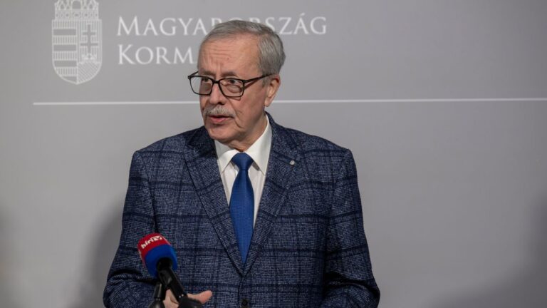 Bakondi György: A vasárnapi választás egyik nagy tétje a migrációs helyzet