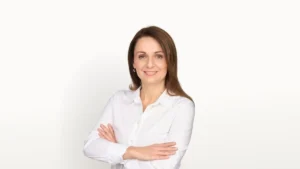 A Magyar Péter által vidékfejlesztési miniszterré kinevezett Lőrincz Viktória nemrég egy devizahitel-károsult családon nyerészkedett