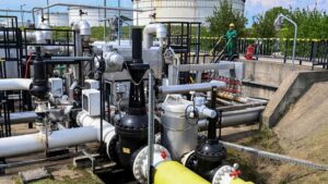 Szankciók ide vagy oda, az orosz olaj így is megtalálja az útját Európába