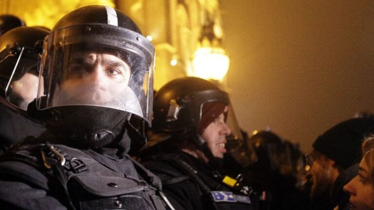 Ukrán katonák szerveznének puccsot a Kossuth térre, ha győz a Fidesz