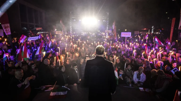 Orbán Viktor Szombathelyen: Le akarják választani hazánkat az olcsó orosz energiáról