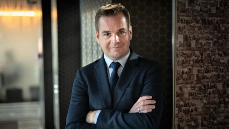 Frakcióülés után: Új energiákkal megvédjük a 16 év eredményeit 