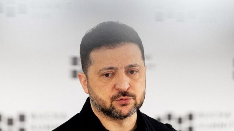 Volodimir Zelenszkij: Fokozzuk a biztonsági együttműködést Törökországgal