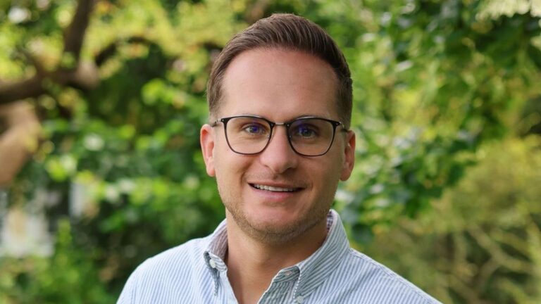 Deák Dániel szerint ezért fontos a kormánypártokra szavazni április 12-én + videó