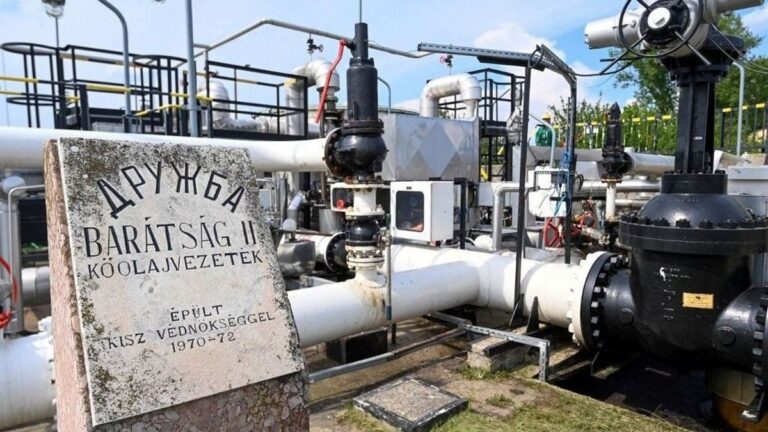 Májustól nem a Barátság vezetéken megy a kazah olaj Németországba