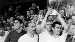 Meghalt Puskás Ferenc madridi csapattársa, José Santamaría