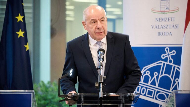 Már közel hetvenezren álltak ki Sulyok Tamás hivatalban maradása mellett + videó