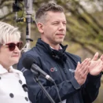 Botrányos posztok és szégyenteljes bakik Magyar Péter orosházi jelöltje körül