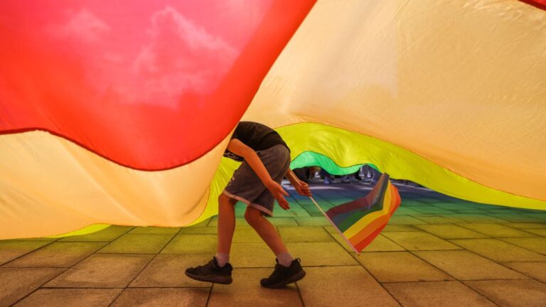 Brüsszel újabb frontot nyitott: elmarasztalták a magyar gyermekvédelmi törvényt