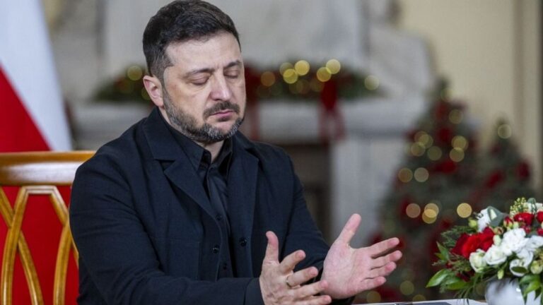 Hiába kérték az uniós vezetők: Zelenszkij nem állítja le az orosz olajfinomítók elleni csapásokat