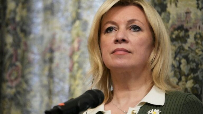 Zaharova: A Nyugat továbbra is az ukrán termőföldre és az orosz olajra pályázik