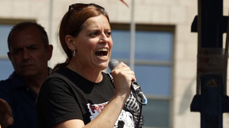 Salis ügyének tisztázását követelik a jobboldali pártok