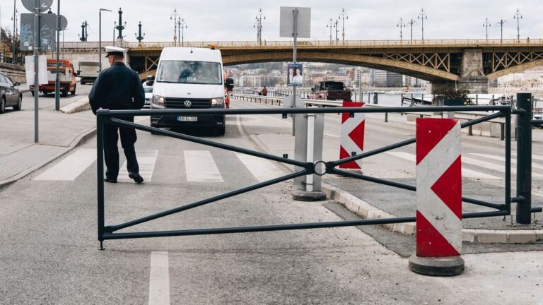 Májustól hétköznap esténként is lezárják az autóforgalom elől a pesti alsó rakpartot