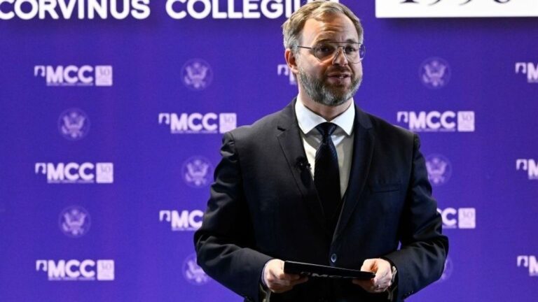 Orbán Balázs júliustól az Európai Parlamentben folytatja