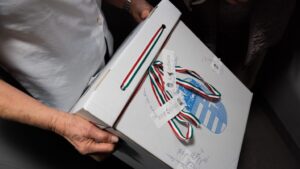 Figyelmeztet a választási iroda: nyugdíjasokat vernek át csalók, volt, aki már le is szavazott