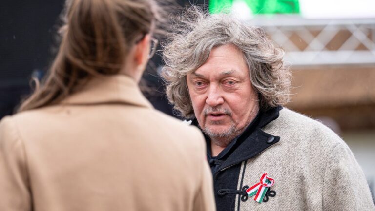 Vidnyánszky Attila elmondta, miért nem hirdette még meg az új évadot a Nemzeti Színházban a kormányváltás után