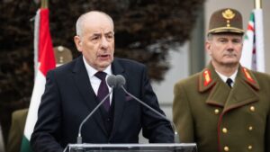 Áder János kinevezte, Novák Katalin áthelyezte, Sulyok Tamás azonnali hatállyal felmentette