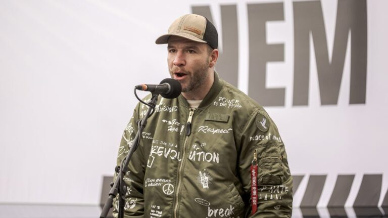 Molnár Áron: Gondoljunk azokra a Fidesz-szavazókra, akik most hallják először az M1 műsorában, hogy Magyar Péter nem akar magyar katonákat küldeni Ukrajnába