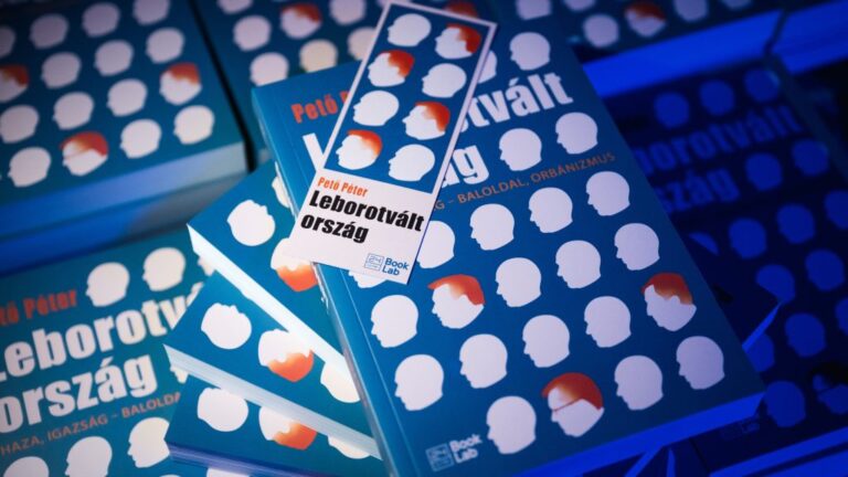 Utoljára a választás előtt: Pető Péter dedikálja a Leborotvált országot