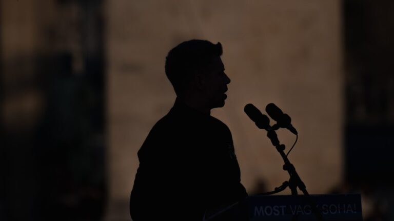 Magyar Péter a köztársasági elnöknek: Ha ilyen gyáva, akkor távozzon