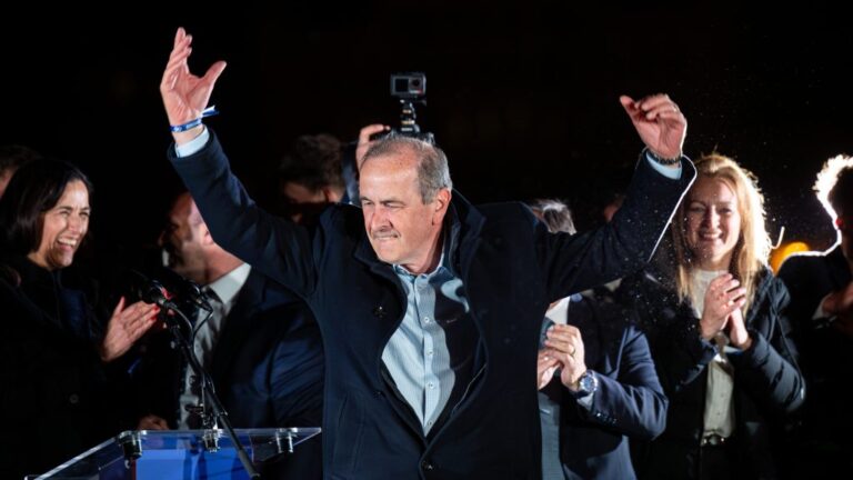 Jobban táncol Trump, Putyin vagy Gyurcsány Ferenc, mint a Tisza politikusa?