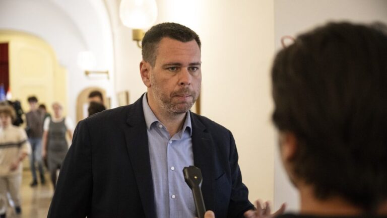 Vitézy Dávid: Két dilemmám volt