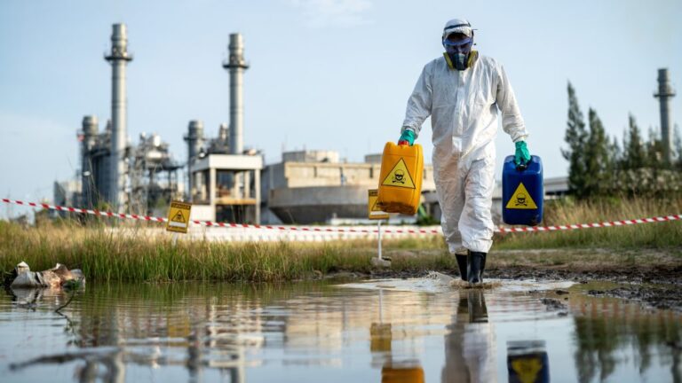 Rákkeltő anyagokkal veszélyeztette a munkásokat a kistarcsai hulladékfeldolgozó