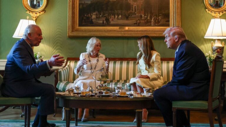 Kikerült a netre, Trumpék milyen menüsorral várták a Fehér Házban Károly királyt és a királynét