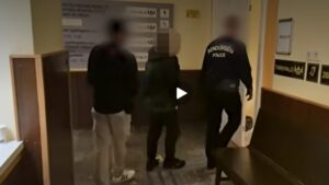 Meztelen kislányokról készített felvételeket egy pécsi férfi Blackburnben: egy nyolcéves, magyarul beszélő kislány is van az áldozatai között