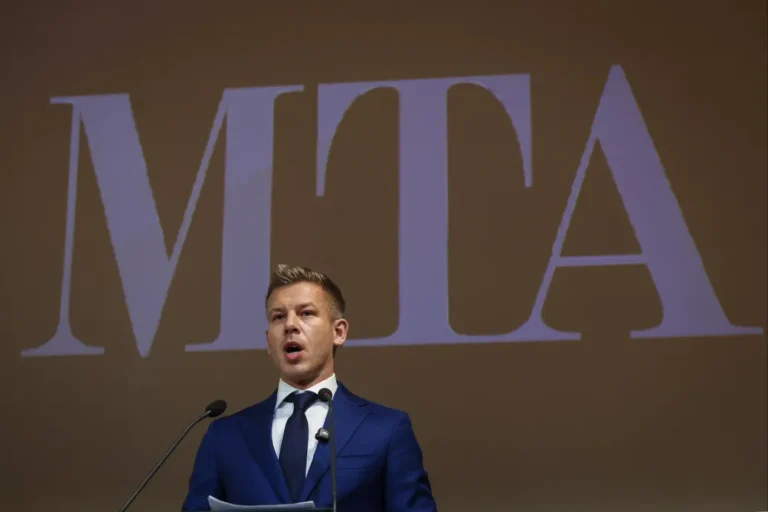 Magyar Péter az MTA-n: Kialakítjuk azt a kutatóhálózati modellt, ami hosszú távon biztosítja a működést