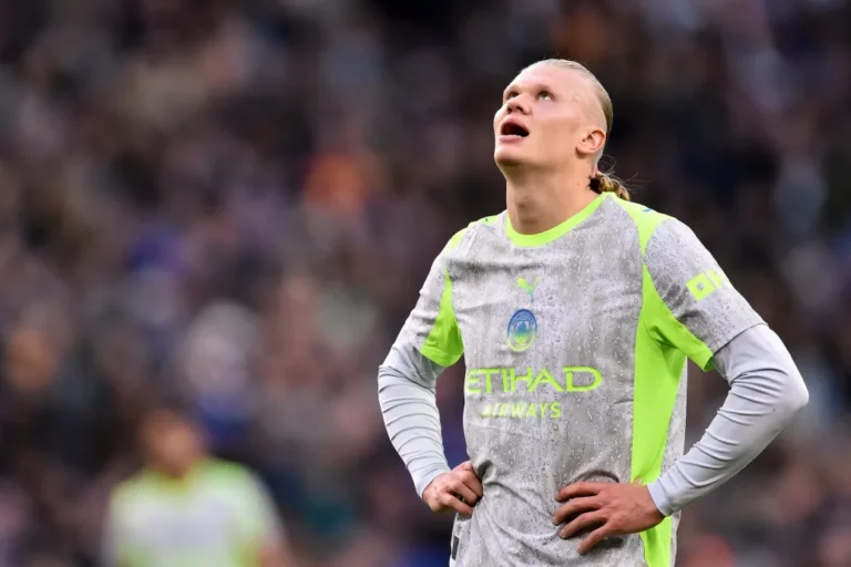 Az utolsó utáni pillanatban mentett pontot a Manchester City, de így is elúszhatott a bajnoki cím