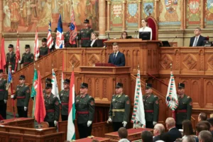 Vádbeszéddel zárta le az Orbán-Gyurcsány-korszakot Magyar Péter