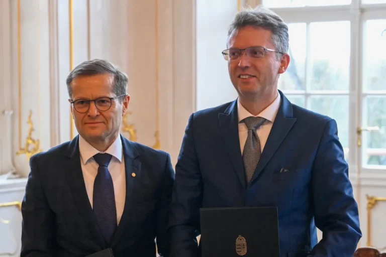 Magyar Hang: Hankó Balázs több mint 260 milliárd forint támogatást adott Krausz Ferenc alapítványának a választások előtt