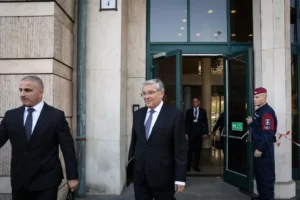 Egy nap alatt megérezhette az orosz nagykövet a kormányváltást Magyarországon