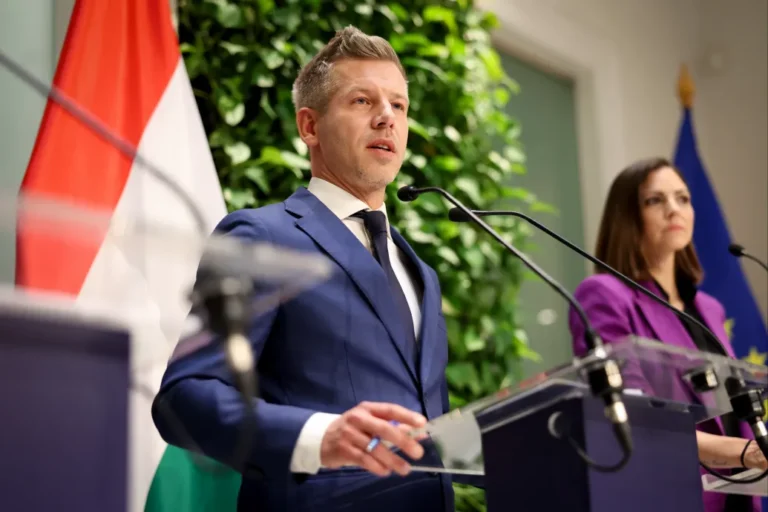 Magyar Péter: Kedden hozzák nyilvánosságra a kegyelmi ügy dossziéját, Varga Judit első körben nem támogatta K. Endre kérvényét