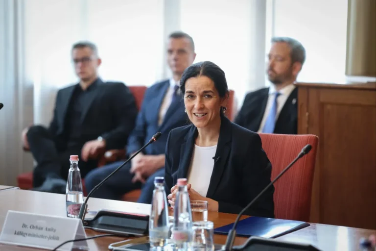 Orbán Anita megnyitotta a magyar-ukrán egyeztetést