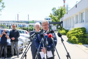 Kapitány István: Már nincs életveszélyes állapotban a tiszaújvárosi robbanás súlyos sérültje