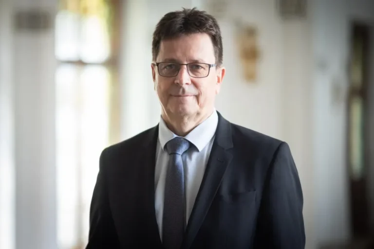 Heidl György eszmetörténész társadalmi kapcsolatokért felelős államtitkár lesz