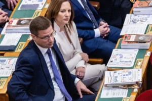 Gulyás Gergely győzelemként értékeli, hogy marad a keresztény kultúra védelméről szóló mondat az Alaptörvényben