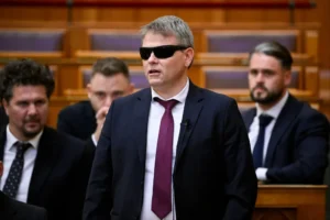 Kátai-Németh Vilmos a Szent Ágota Gyermekvédelmi Szolgáltató vezetőivel tárgyalt, vele volt Gyurkó Szilvia is