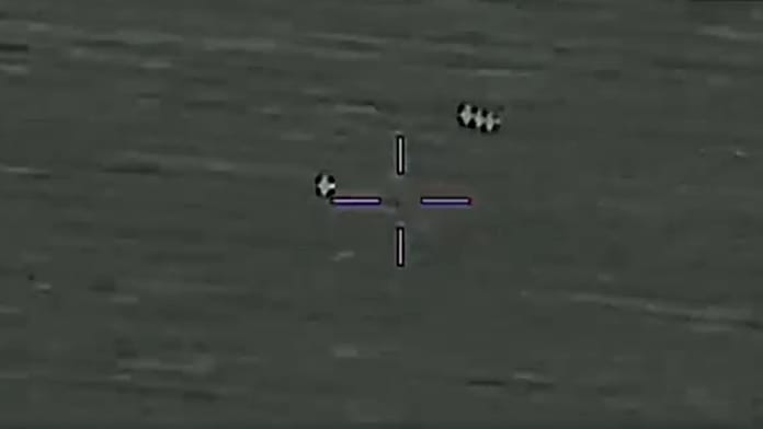 Harci repülő követ egy UFO-t a frissen nyilvánosságra hozott Pentagon-felvételen