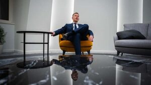 Magyar Péter megsorozta a fideszes minisztereket: bemutatta ,,luxizásukat" és elszámolást kért tőlük