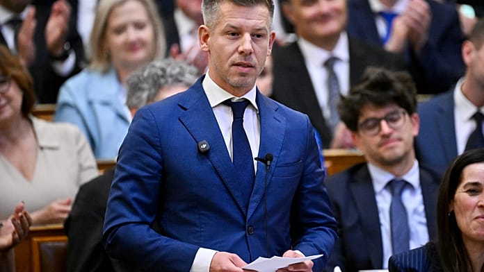 Magyar Péter költségcsökkentést és jelentős átalakítást ígért az Országgyűlésben