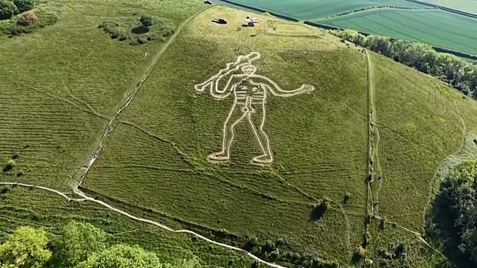 Egyesült Királyság: Cerne Abbas ikonikus krétaszobra első nagy felújításán esik át