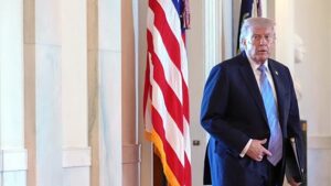 Trump még egyszer beszólt a pápának a külügyminisztere vatikáni útja előtt