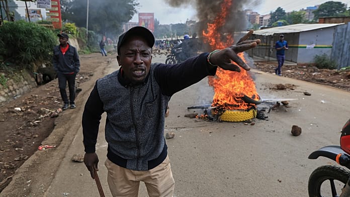 Könnygázt vetnek be a kenyai üzemanyagár-emelés elleni tiltakozásokon