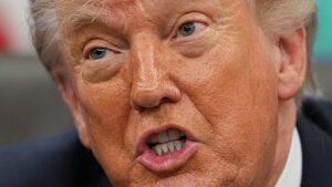 Trump katonai lehetőségeket fontolgat Irán ellen: "A vihar közeleg"